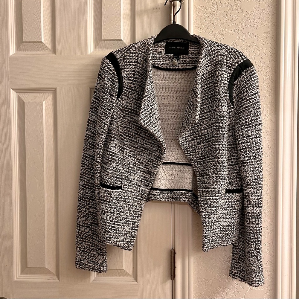 Banana Republic tweed cropped blazer 12 petite